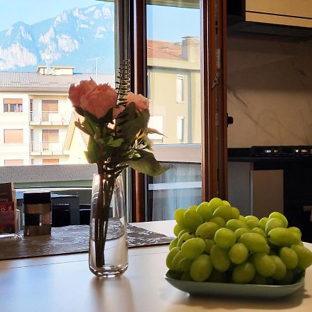Casa Lariana Lägenhet Lecco Exteriör bild