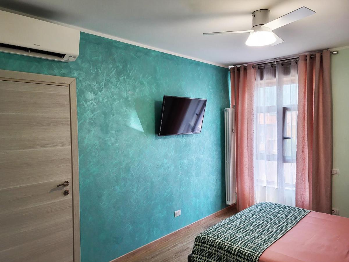 Casa Lariana Lägenhet Lecco Exteriör bild