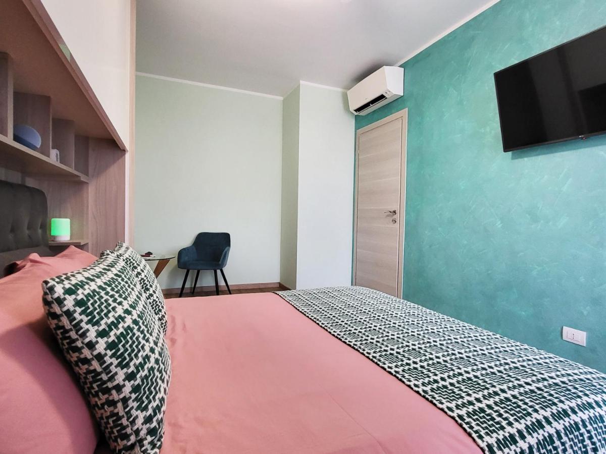 Casa Lariana Lägenhet Lecco Exteriör bild