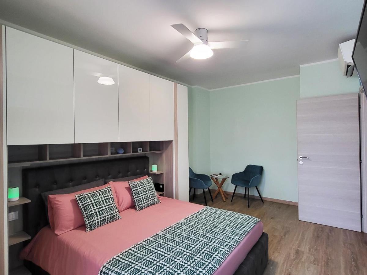 Casa Lariana Lägenhet Lecco Exteriör bild