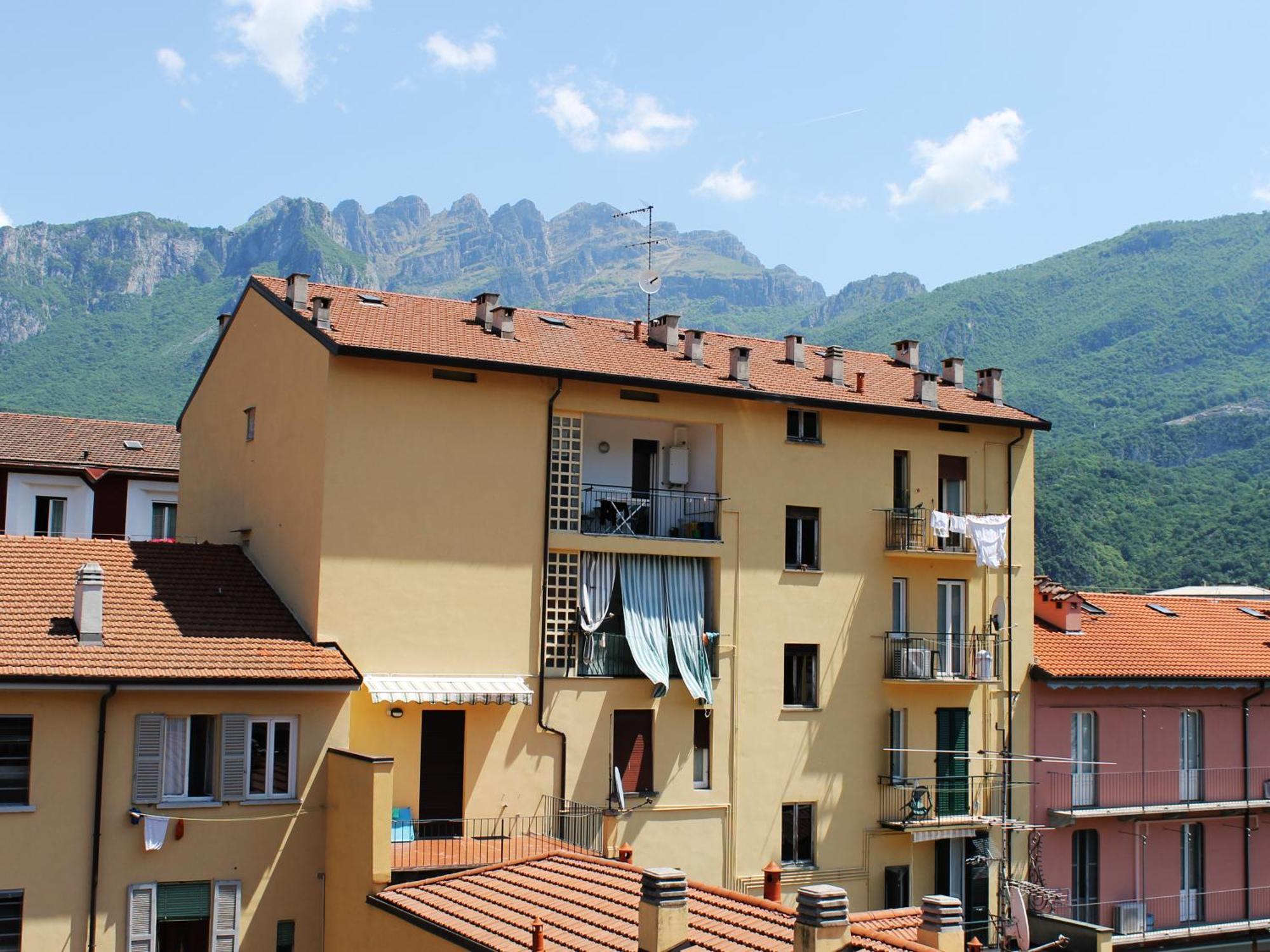 Casa Lariana Lägenhet Lecco Exteriör bild